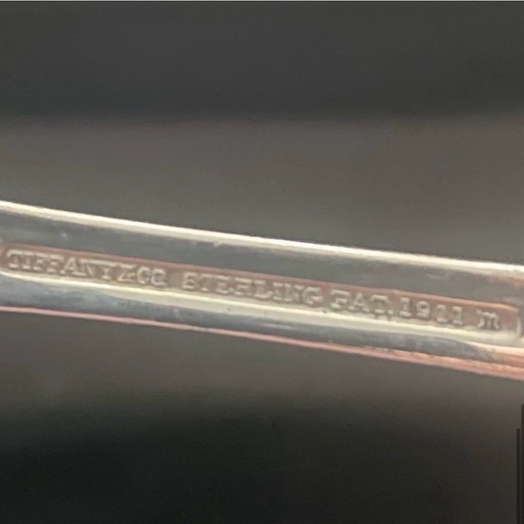 Luxurious Tiffany Co sterling flatware - Picture 15 of 16
